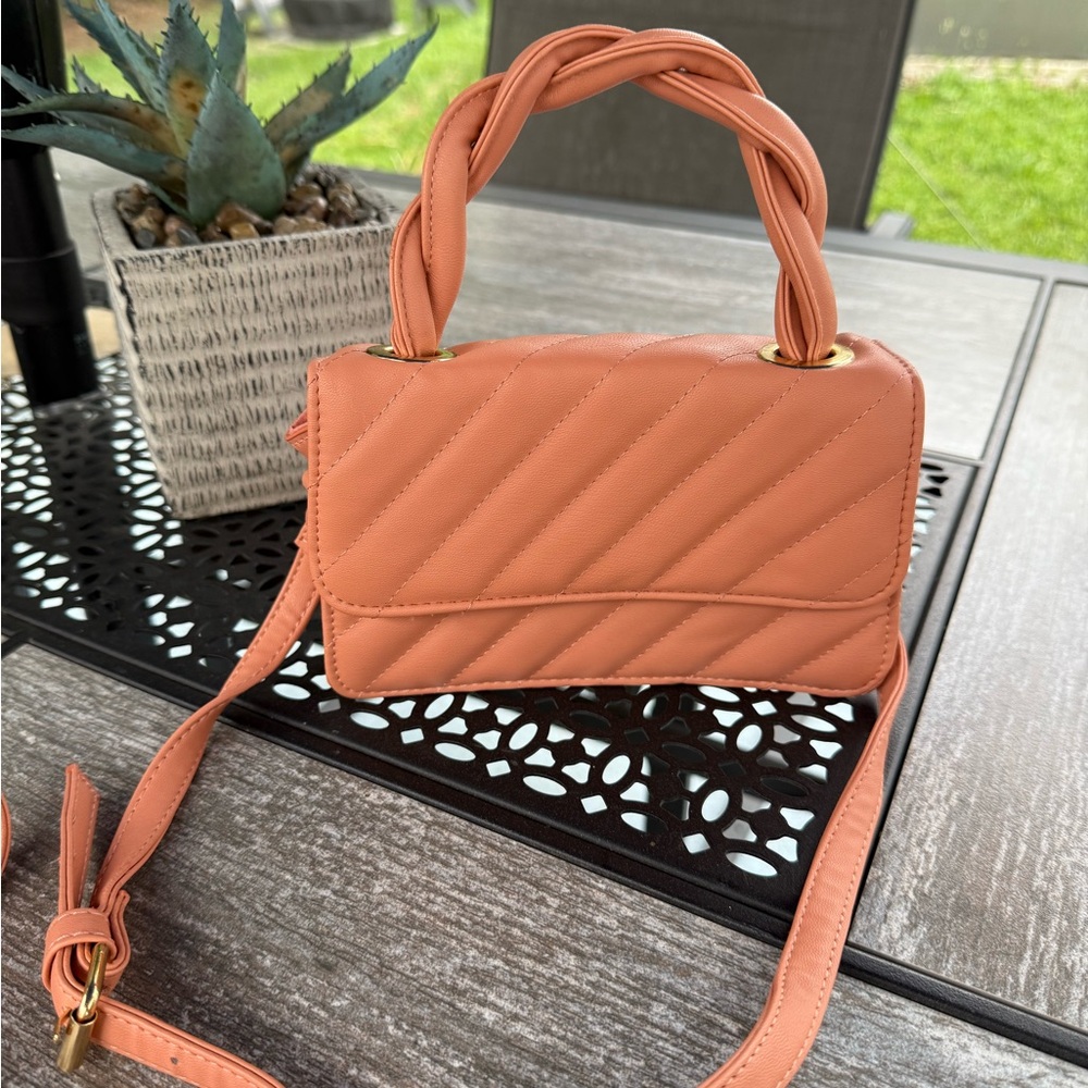 Mini Coral Handbag🤍